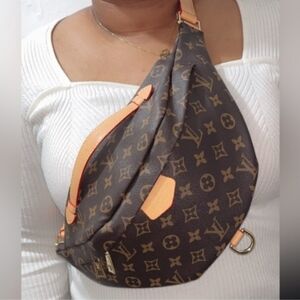 Source Unknown Elegant Brown and Tan Designer Bag